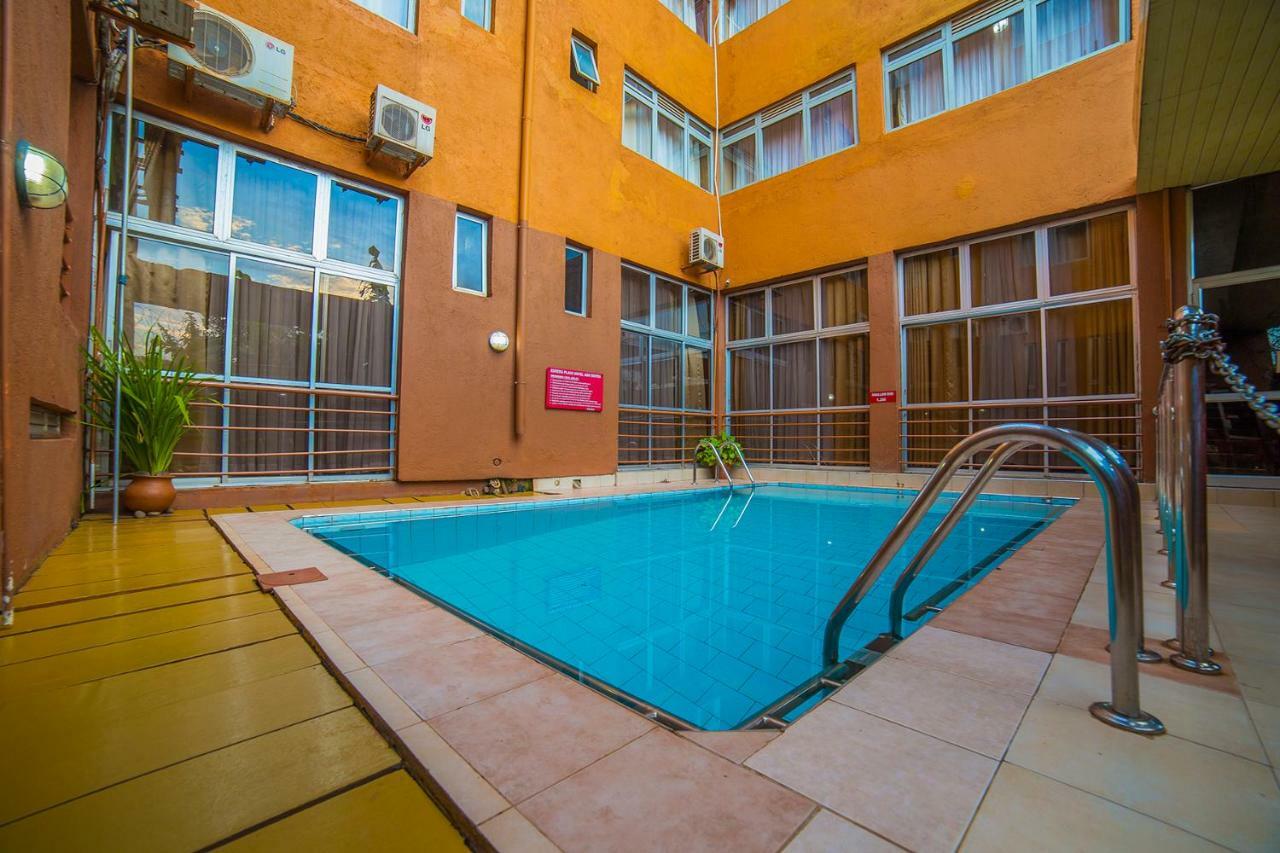 Eureka Place Hotel Kampala Ngoại thất bức ảnh